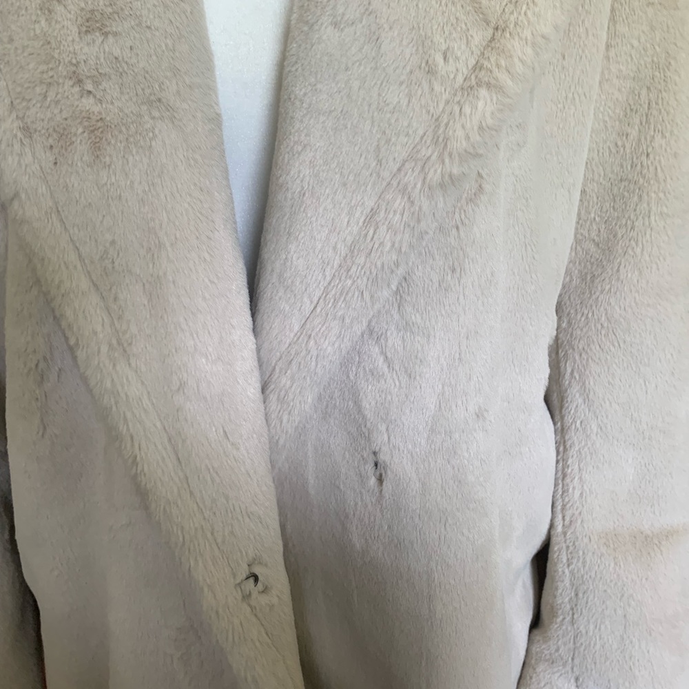 NWT - Vince Faux Fur Coat - L - Picture 7 of 12